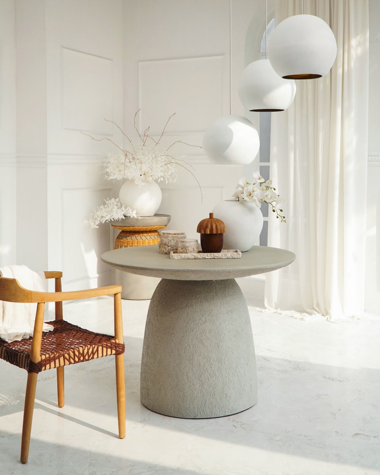 Marlen - Occasional Table